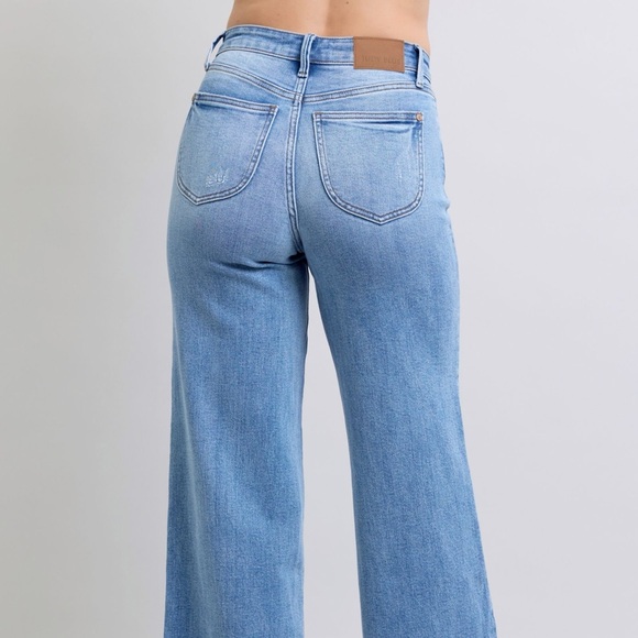 Judy Blue Full Size Wide Leg Jeans with Pockets - Picture 7 of 10